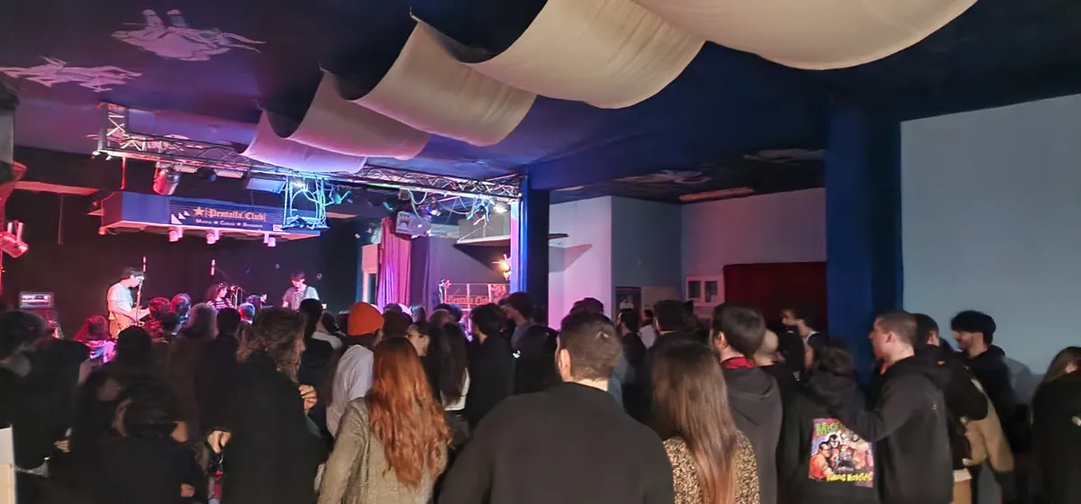 Una festa nella sala del Pentalfa Club